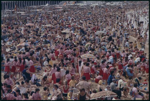 San Sebastián, 1975 (CA.) Playa de la Concha