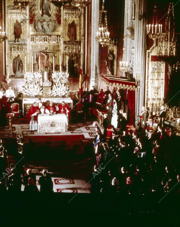 La Familia Real asiste a la Misa de Espíritu Santo en la Iglesia de San  Jerónimo... - Archivo ABC
