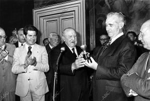 Gestas - Celebraciones - ofrecimiento de la liga 1975-76 en el ayuntamiento A...