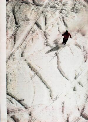 BLANCO Y NEGRO MADRID 21-02-1976 página 8