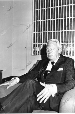 El ex primer ministro británico Edward Heath se Reunió con la prensa en el...