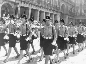 La sección femenina de trafico llamó la atención del publico asistente al...