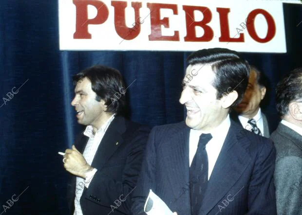 Adolfo Suárez con Felipe González