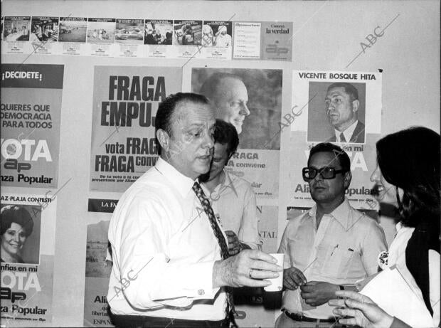 Don Manuel fraga durante la campaña de alianza popular para las Elecciones...