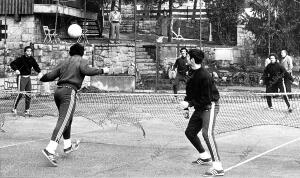 Jugadores del Real Madrid San José, Rubiñán, Camacho, Del Bosque- jugando en una...