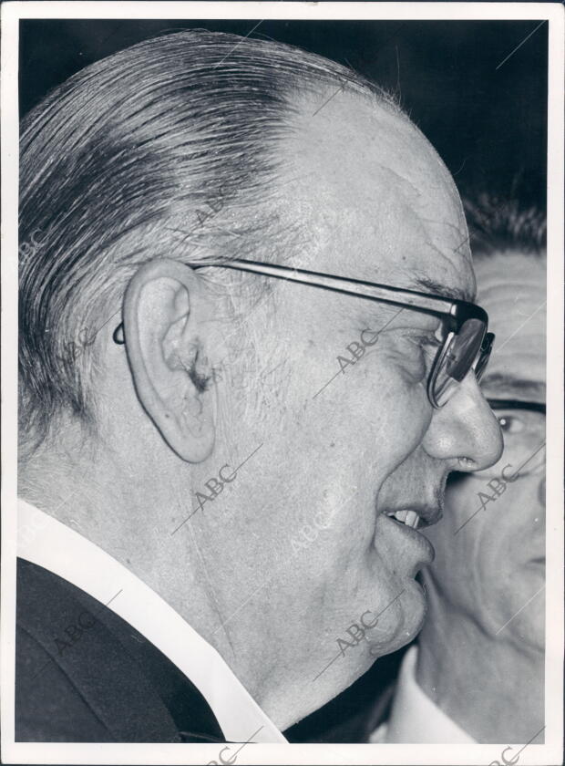 Camilo José cela durante el acto de toma de posesión de torrente Ballester en la...