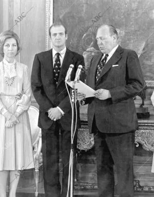 Don Juan de Borbón, Conde de Barcelona, en ceremonia celebrada en el Palacio de...