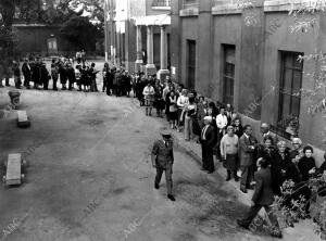 Colas para las votaciones de las Elecciones Generales