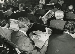 Los senadores recibieron la prensa de la tarde en la sala habilitada en la...