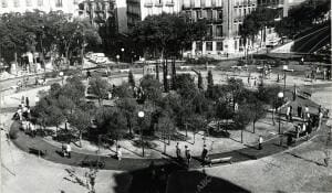 Imagen de la Plaza de Olavide del barrio de Chamberí recién remodelada tras la...