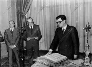 Miguel Boyer en la toma posesión de Mariano Rubio como Gobernador del Banco  de... - Archivo ABC