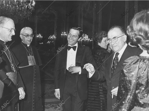 Adolfo Suárez, Santiago Carrillo, monseñor Tarancón, monseñor Luigi Dadaglio