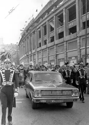 Inicio de la comitiva fúnebre en dirección hacia Almansa, tierra natal de...