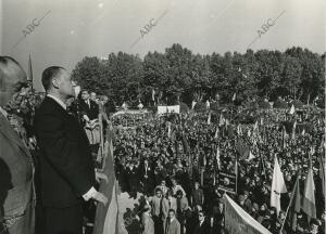 Manifestación con motivo de la muerte de Francisco Franco