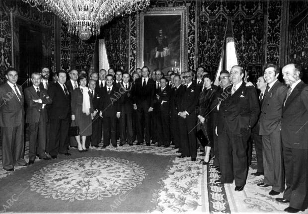El Rey don Juan Carlos con los Concejales del ayuntamiento de Madrid