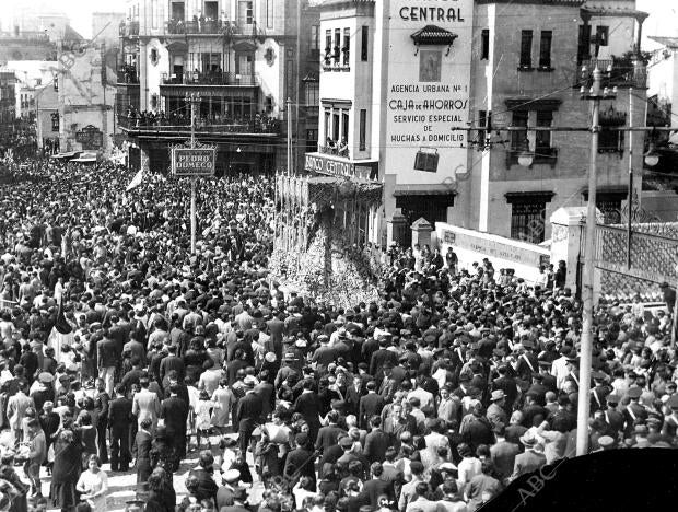 Procesión de Semana Santa en Sevilla