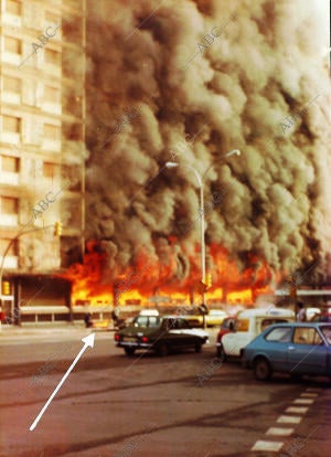 Todo el parque de bomberos de Zaragoza participó en el rescate de víctimas,...