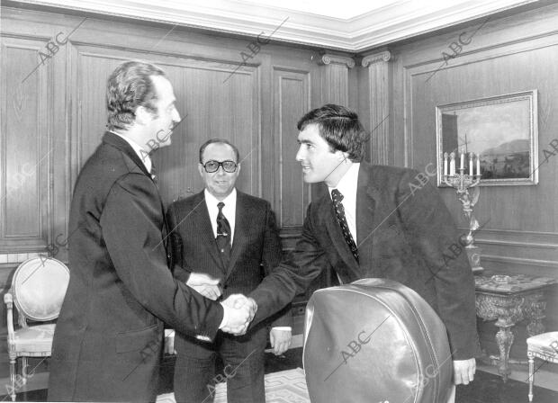 Juan Carlos I Recibe A Severiano Ballesteros - Archivo ABC