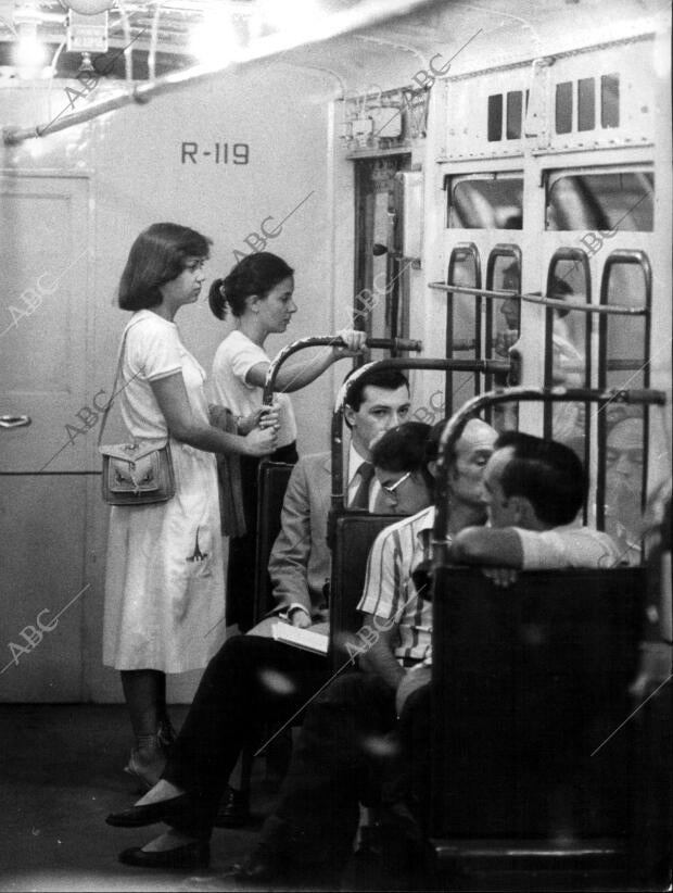 Viajeros del metro de Madrid