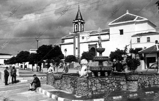 Plaza de España de las Navas de la concepción de la iglesia Barroca de la...