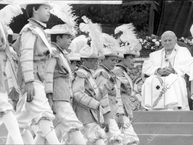 los Seises ante el papa Juan Pablo Ii