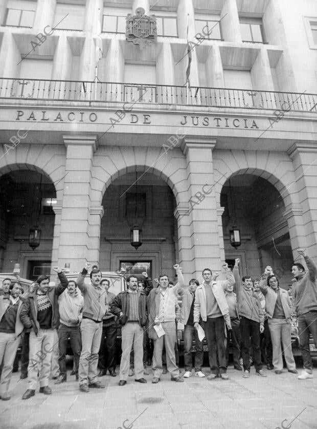 Jornaleros del Soc Protestan por la sentencia de cárcel A ocho de ellos