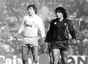 Camacho y Maradona en el Clasico real Madrid contra Barcelona