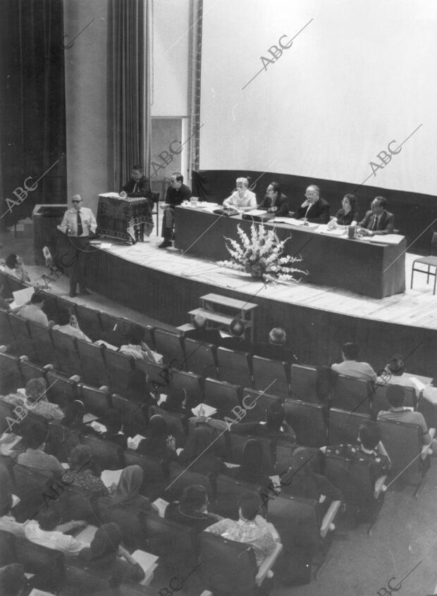 Momento de la asamblea extraordinaria de la federación Española de Religiosos,...