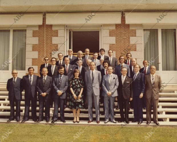 En su residencia del Palacio de la Zarzuela, Su Majestad el Rey recibió en...