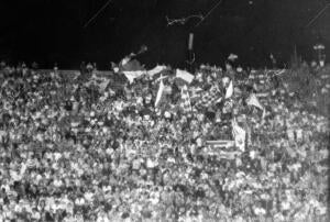 El partido de ida, jugado en el estadio Ramón Sánchez-Pizjuán, finalizó con...