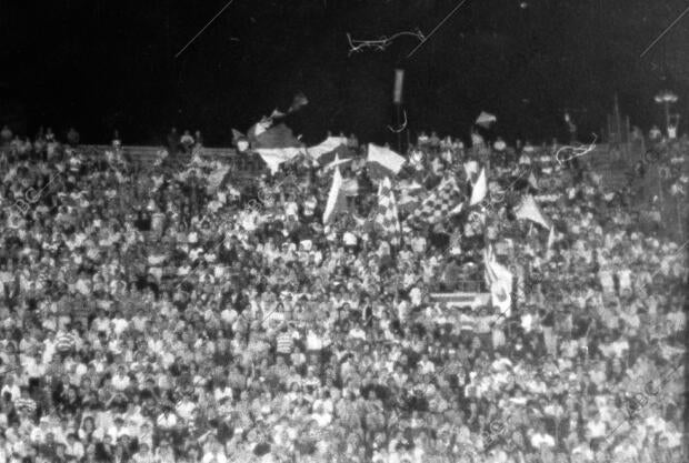 El partido de ida, jugado en el estadio Ramón Sánchez-Pizjuán, finalizó con...
