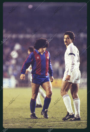 Partido de liga jornada 25ª, disputado en el estadio Santiago Bernabéu entre el...