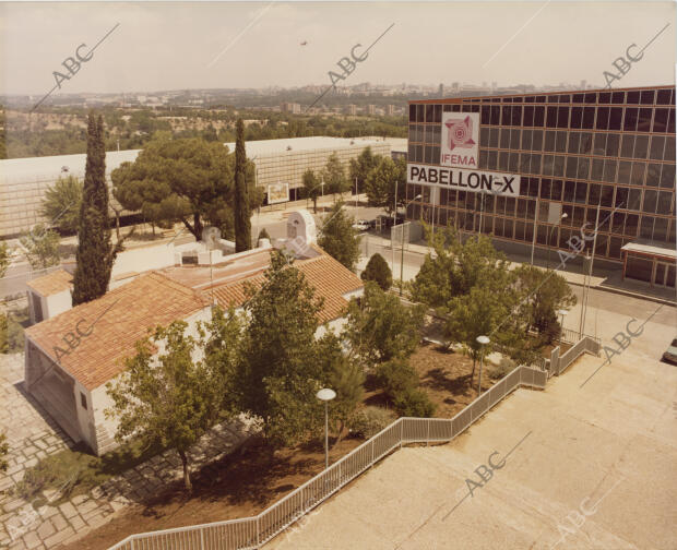 en la imagen el pabellón 10, popularmente conocido como «Palacio de Cristal»