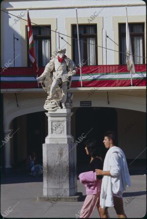 Monumento, de Juan Sebastián Elcano