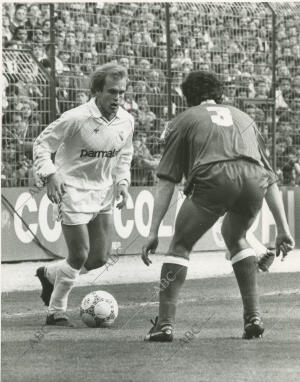 Partido de Liga, jornada 30, disputado en el estadio Santiago Bernabéu, entre el...