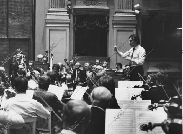 Su Majestad la Reina asistió al concierto que la Orquesta filarmónica de Viena...