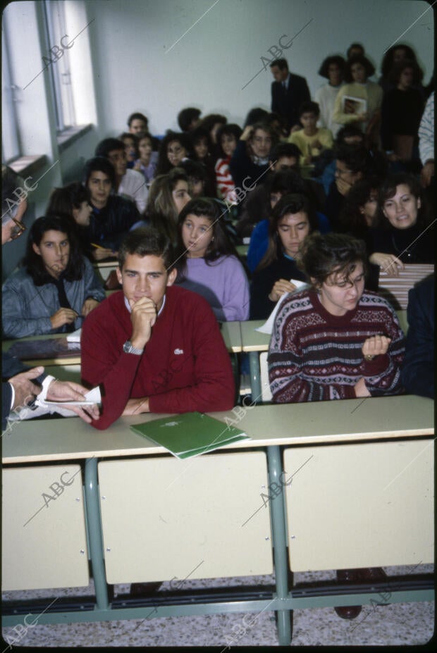 Su Alteza Real el Príncipe de Asturias empezó sus estudios de Derecho en la...