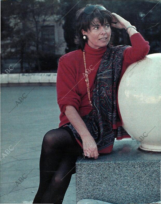 BLANCO Y NEGRO MADRID 08-01-1989 página 35