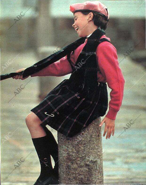 BLANCO Y NEGRO MADRID 08-01-1989 página 77