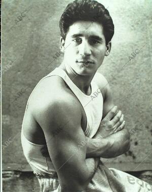 BLANCO Y NEGRO MADRID 22-01-1989 página 32