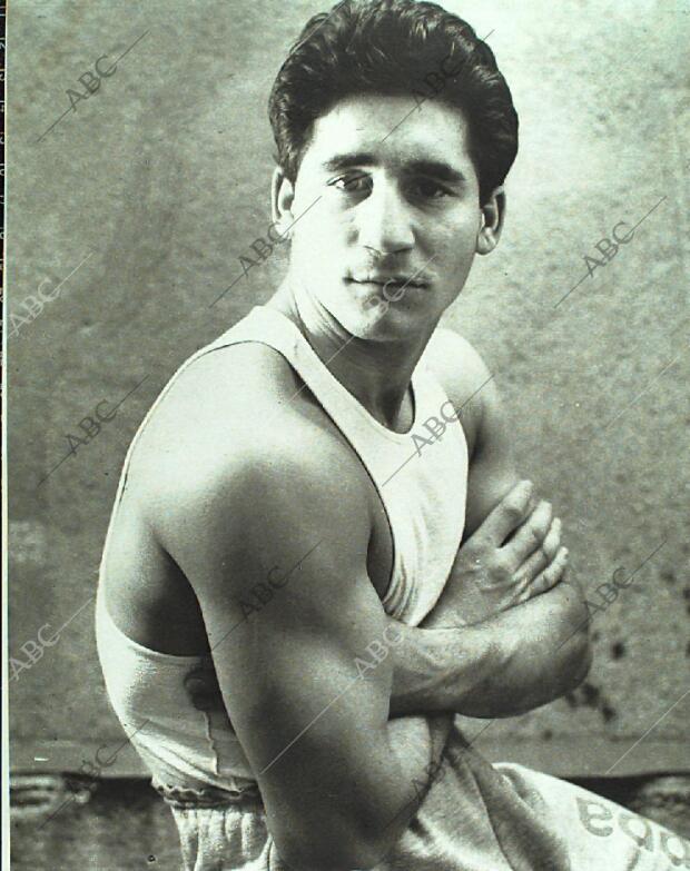 BLANCO Y NEGRO MADRID 22-01-1989 página 32