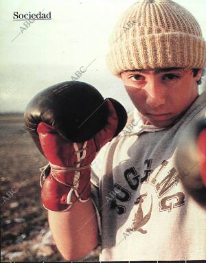 BLANCO Y NEGRO MADRID 12-03-1989 página 26