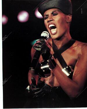 BLANCO Y NEGRO MADRID 02-07-1989 página 43