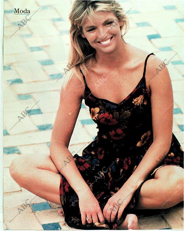 BLANCO Y NEGRO MADRID 27-08-1989 página 74