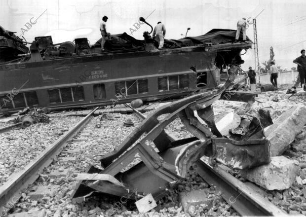 Estación de Arévalo (Ávila), donde el tren Talgo Madrid-Gijón Colisionó con un...