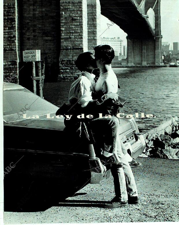 BLANCO Y NEGRO MADRID 05-11-1989 página 68