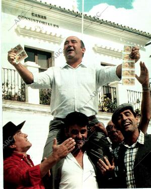 BLANCO Y NEGRO MADRID 19-11-1989 página 87