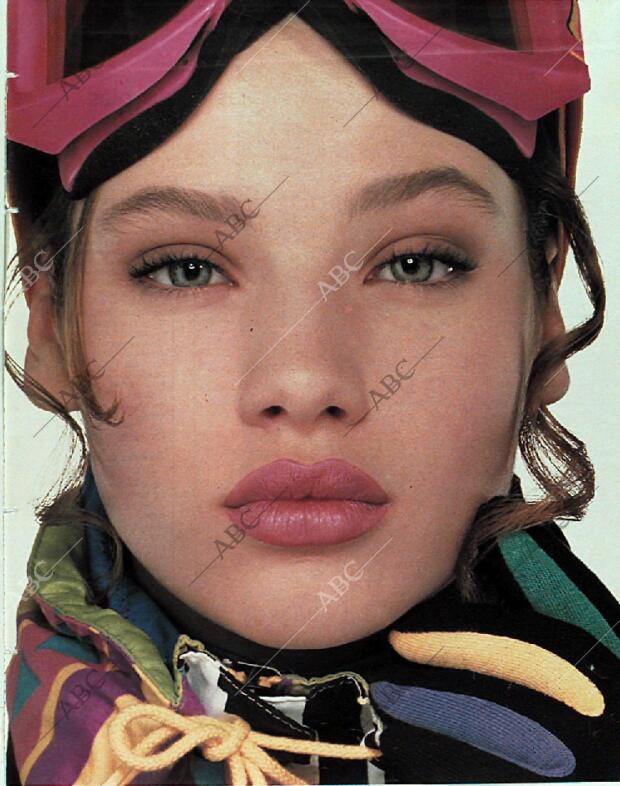 BLANCO Y NEGRO MADRID 24-12-1989 página 77