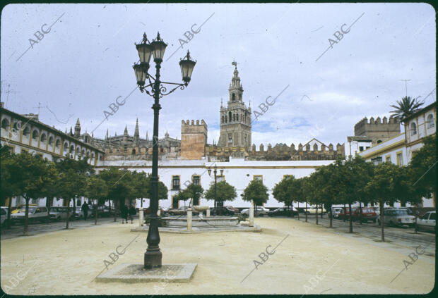 Patio de las banderas del Alcazar de Sevilla