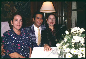 En la imagen, Isabel Pantoja con su madre, Ana Martín, y su hermano Agustín